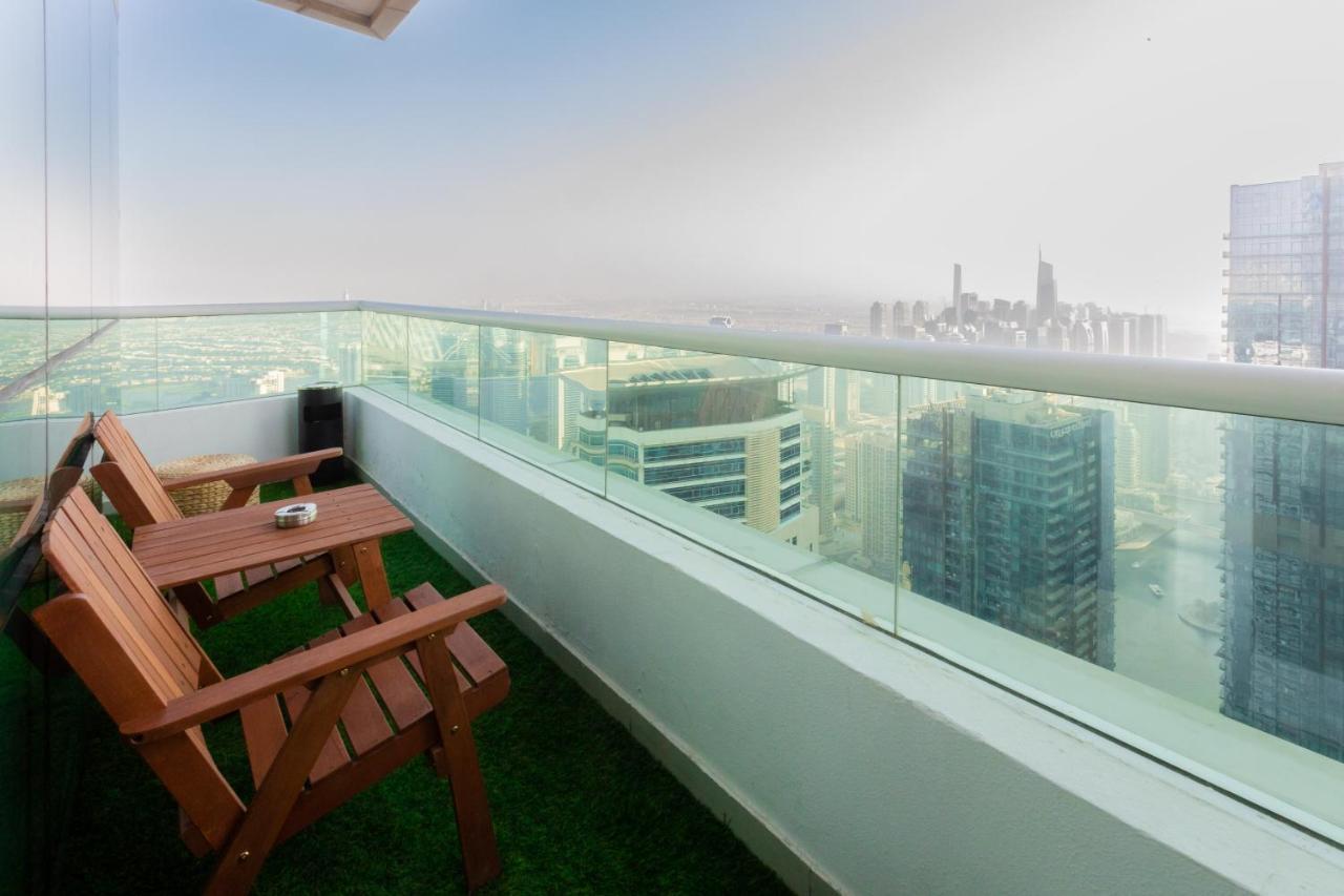 Skyview Host Hostel Dubai Exterior photo